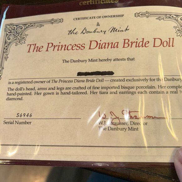 The Danbury Mint The Princess Diana Bride Porcelain Doll Wedding - Picture 6 of 8